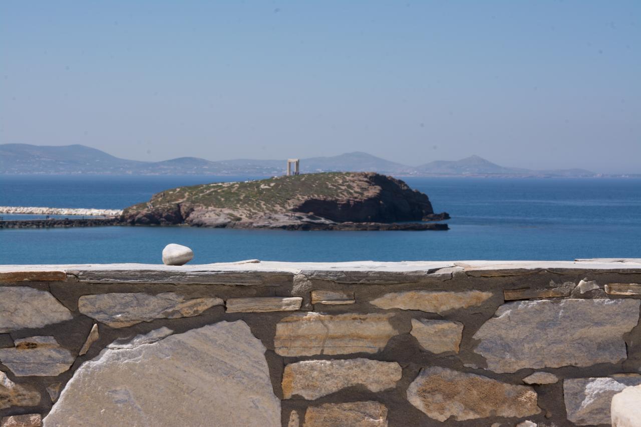 Iliada Suites Naxos City Quarto foto